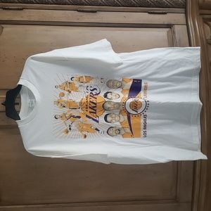Throwback Los Angeles Lakers Kobe Bryant Short Sleeve Graphic Tee-Shirt Size XL
